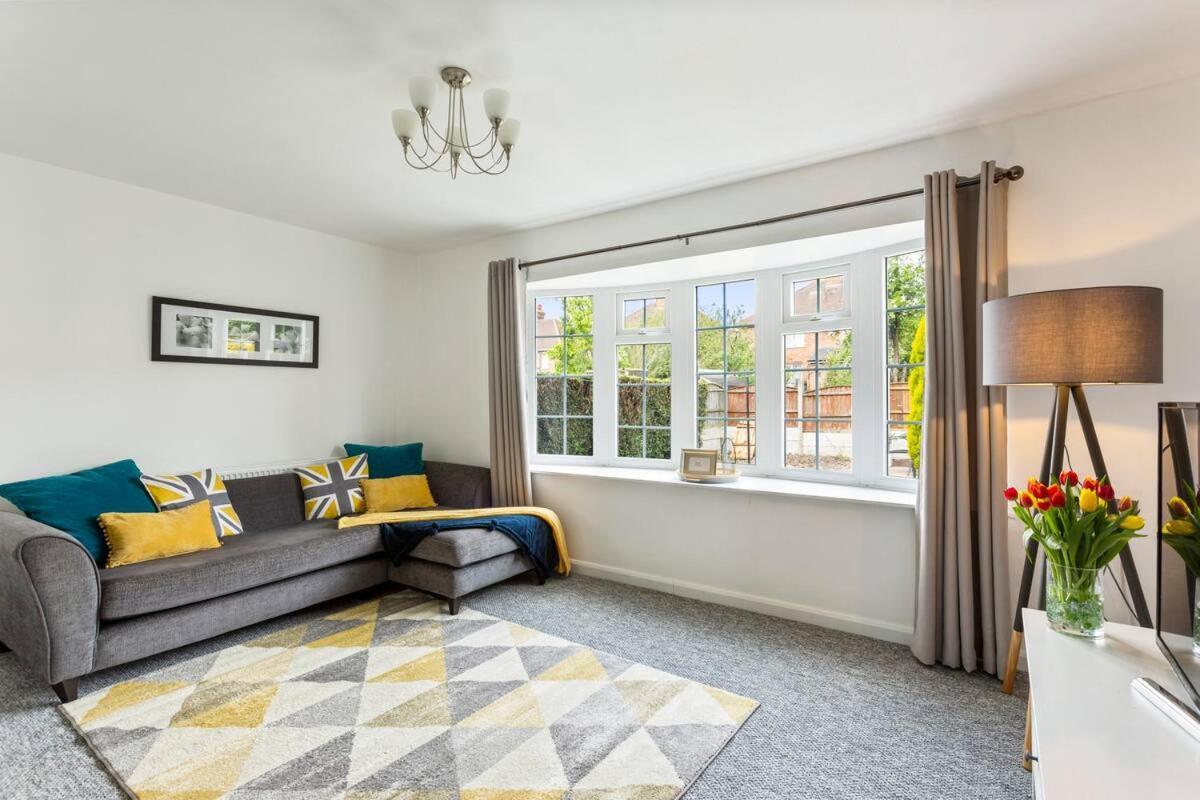 Bright & Spacious With Garden & Parking 诺丁汉 外观 照片